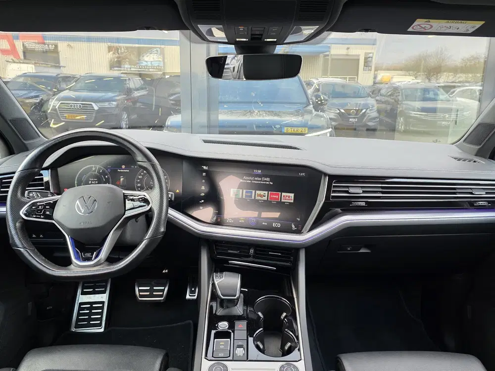 Volkswagen Touareg 3.0 TSi 4MOTION R + PANO DAK + LED + TREK uit 2020, foto 13