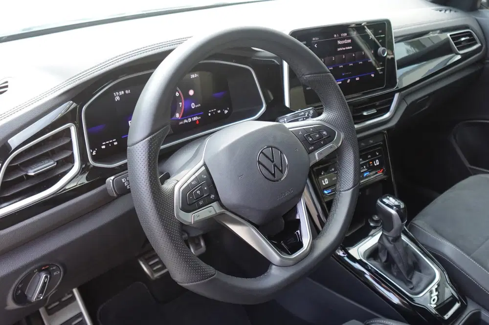 Volkswagen T-Roc 1.5 TSI R-Line Edition CAM PDC ACC uit 2025, foto 3