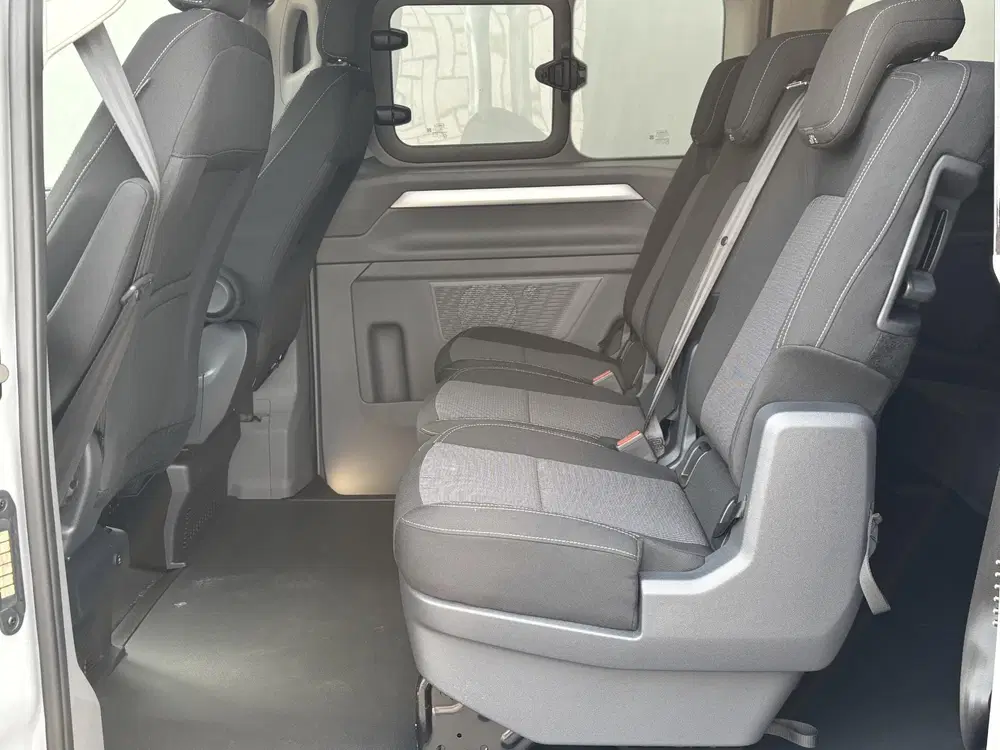 Volkswagen Transporter 32 L1H1 Life 64 kWh Autom uit 2025, foto 12
