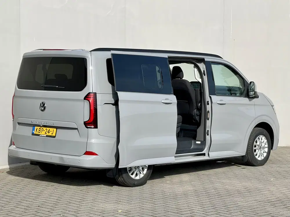 Volkswagen Transporter 32 L1H1 Life 64 kWh Autom uit 2025, foto 4