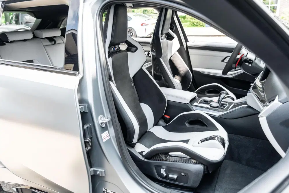BMW 3-serie M3 Touring xDrive Competition Carbon Track uit 2023, foto 15