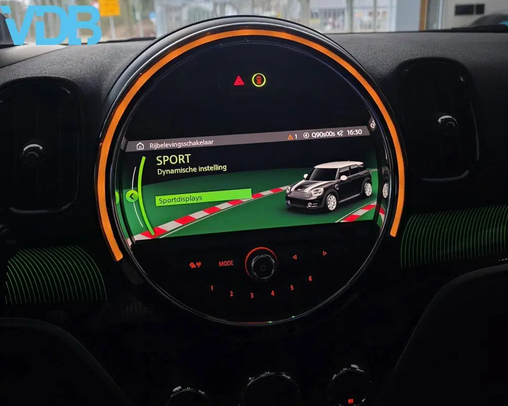 Mini Countryman 2.0 John Cooper Works ALL4 PANO SFEER H&K uit 2019, foto 15
