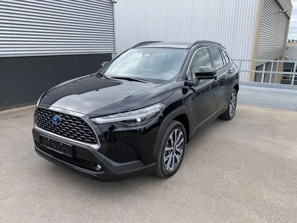 Toyota Corolla Cross Hybrid 200 Style edition Panoramadak uit 2024, foto 2