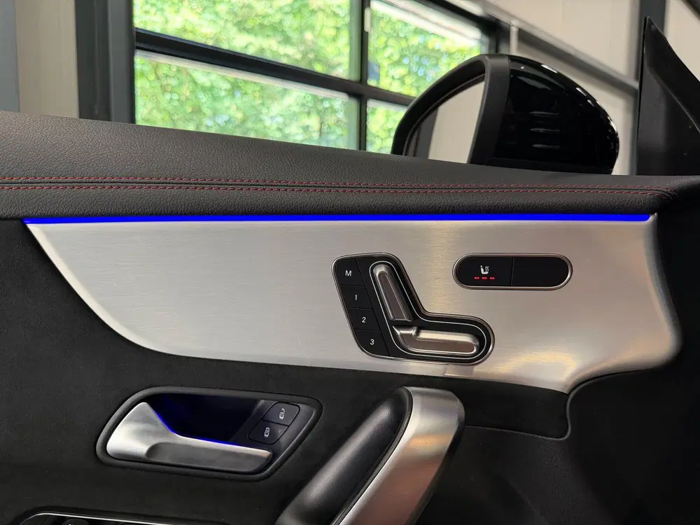 Mercedes-Benz CLA 250 e AMG Memory uit 2024, foto 11