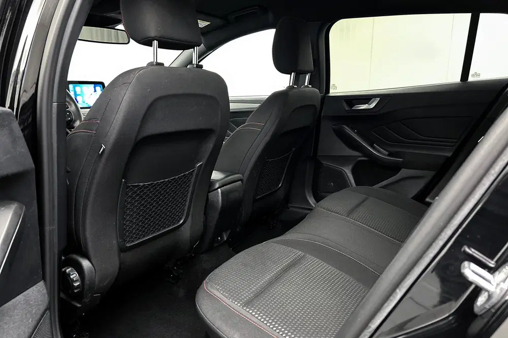 Ford Focus 1.0 EcoBoost Hybrid ST Line uit 2023, foto 15