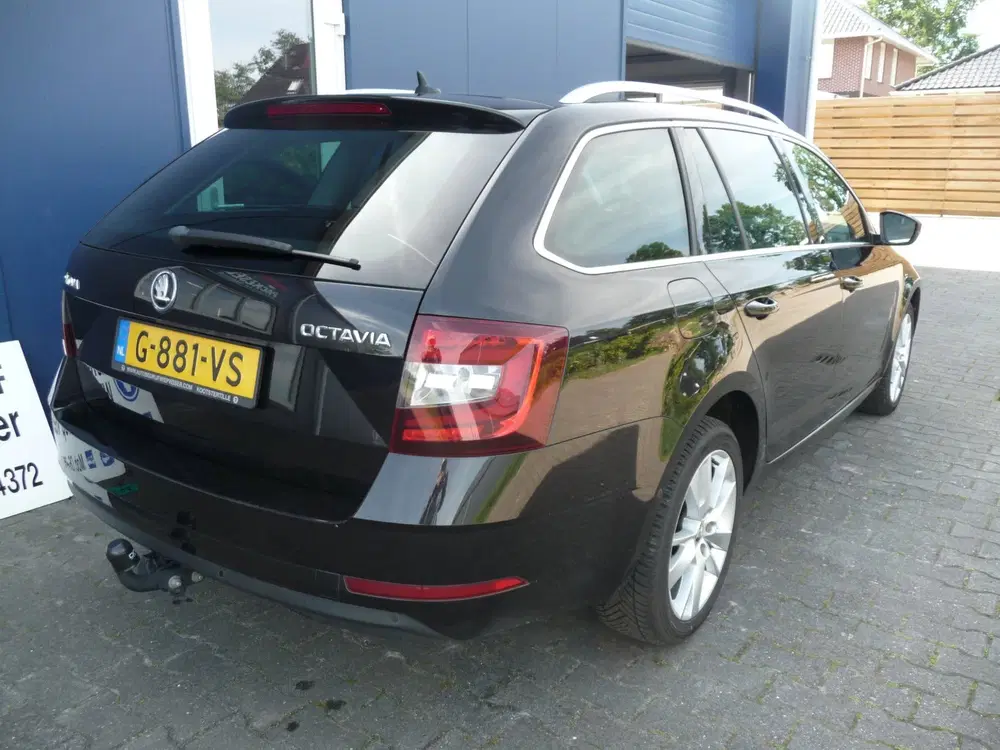 Skoda Octavia 1.6 TDI Clever led en leder uit 2020, foto 8