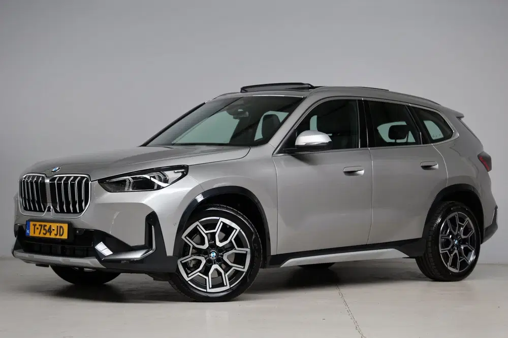 BMW X1 XDrive23i X-line uit 2023