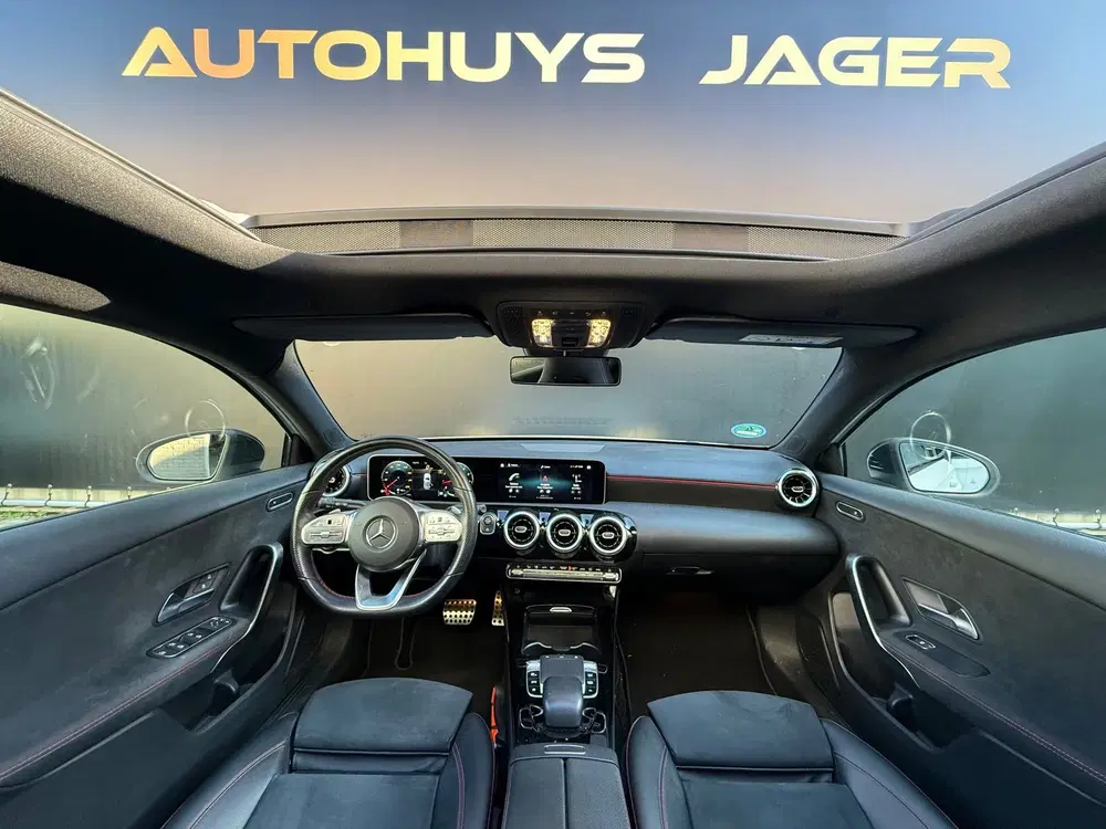 Mercedes-Benz A-Klasse 180 Business Solution AMG Night Upgra uit 2019, foto 3