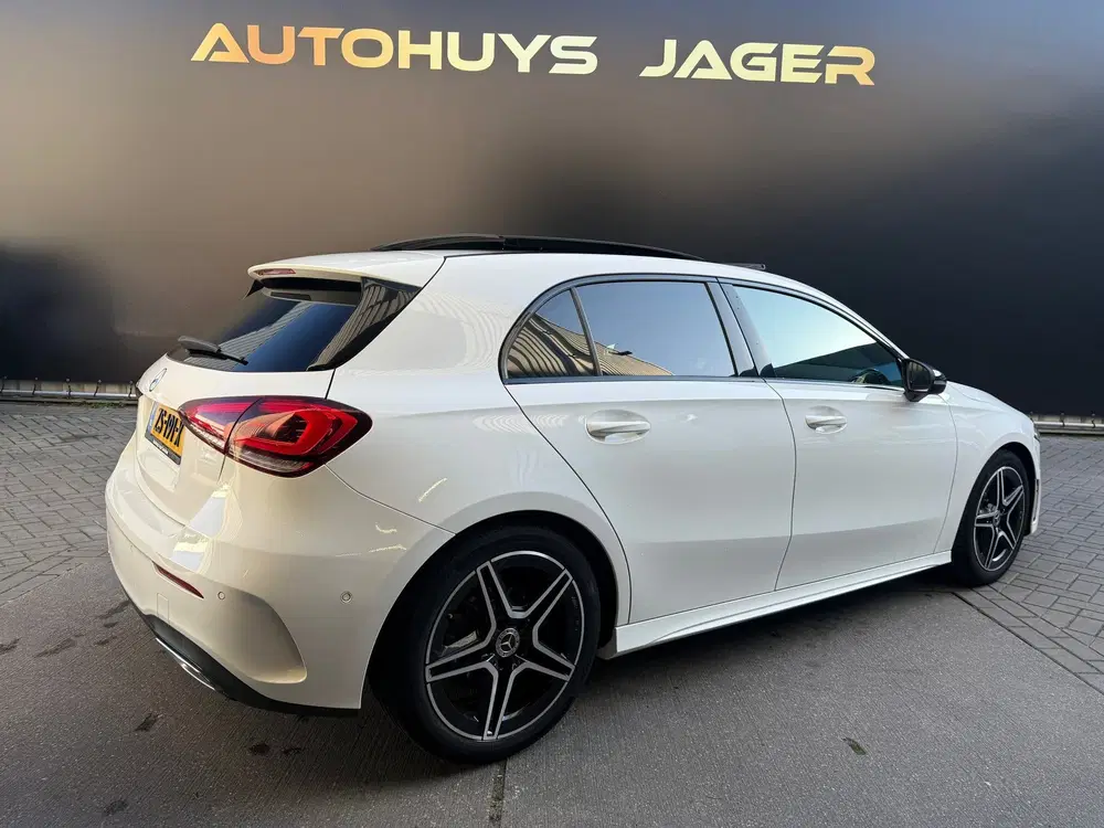 Mercedes-Benz A-Klasse 180 Business Solution AMG Night Upgra uit 2019, foto 6