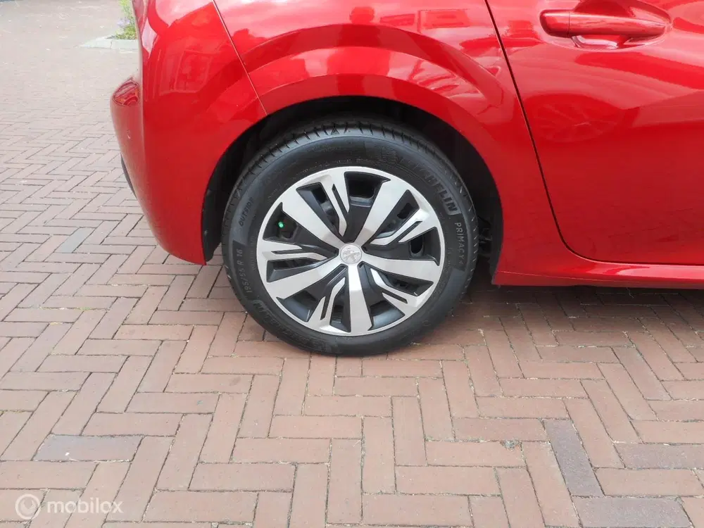 Peugeot 208 1.2 PureTech Blue Lease Allure uit 2020, foto 14