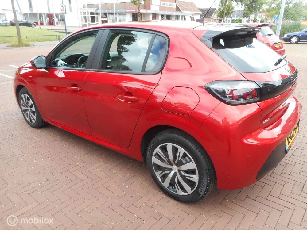 Peugeot 208 1.2 PureTech Blue Lease Allure uit 2020, foto 5