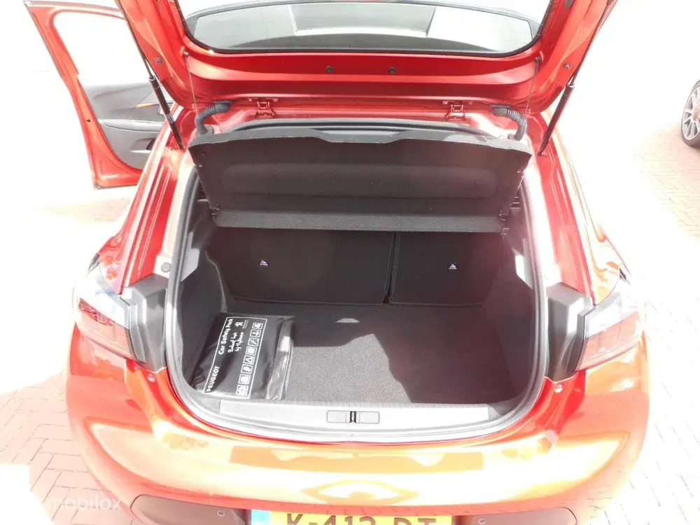 Peugeot 208 1.2 PureTech Blue Lease Allure uit 2020, foto 8