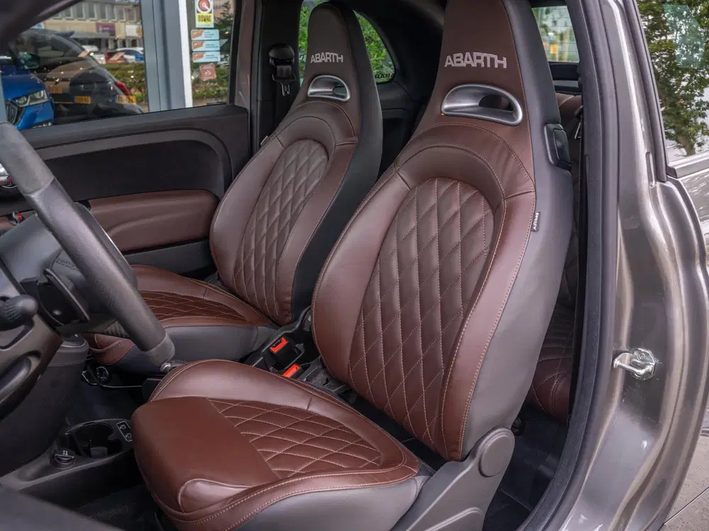 Abarth 595C 595C 1.4 T-Jet Competizione uit 2022, foto 9