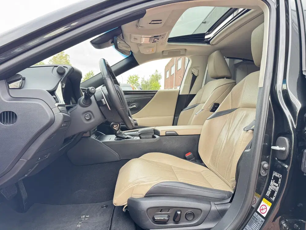 Lexus ES 300h President Full Option (Nw Beurt+HHC L uit 2019, foto 7