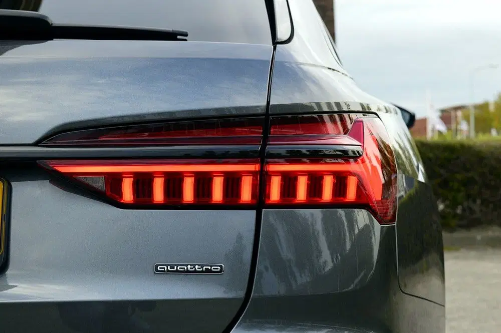 Audi A6 55 TFSI e quattro S edition Competition SO uit 2021, foto 8