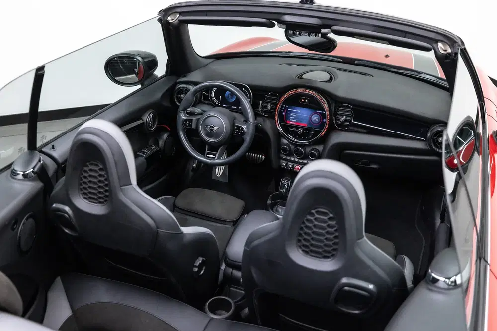 Mini Cabrio 1.5 Cooper John Cooper Works (bj 2022) uit 2022, foto 12