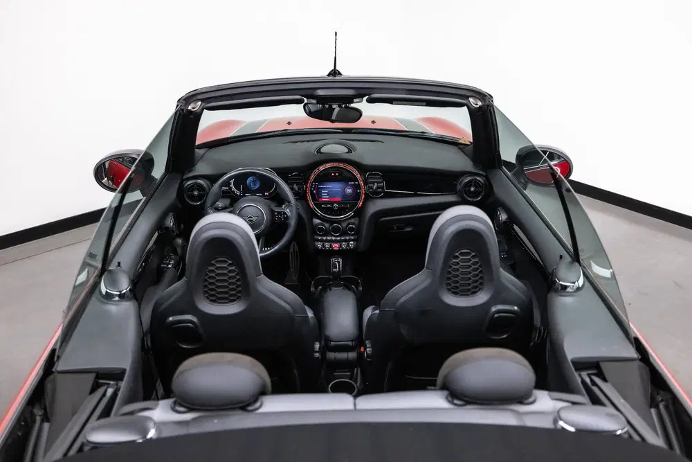 Mini Cabrio 1.5 Cooper John Cooper Works (bj 2022) uit 2022, foto 14