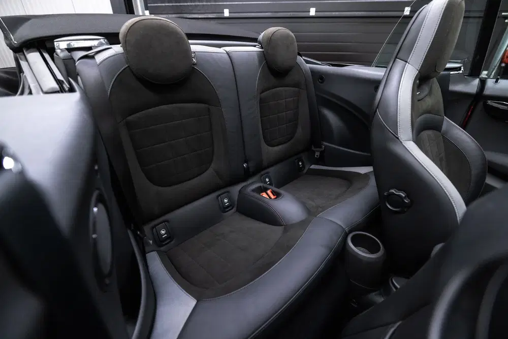 Mini Cabrio 1.5 Cooper John Cooper Works (bj 2022) uit 2022, foto 8