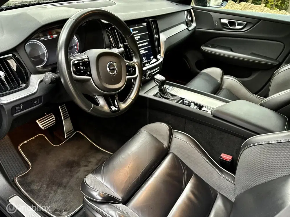 Volvo V60 2.0 T4 R-Design 211 pk BLIS Polestar tunin uit 2019, foto 11