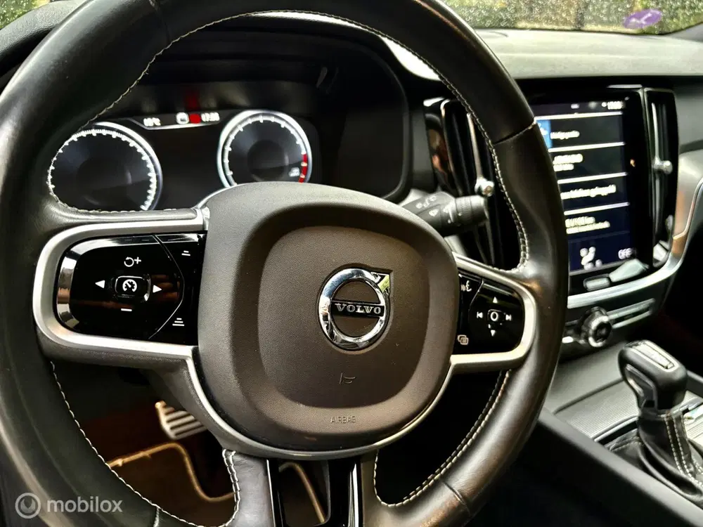Volvo V60 2.0 T4 R-Design 211 pk BLIS Polestar tunin uit 2019, foto 14