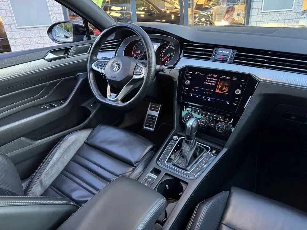 Volkswagen Passat 2.0 TSI 3X R-Line Dsg Leer Camera DCC ACC uit 2020, foto 2
