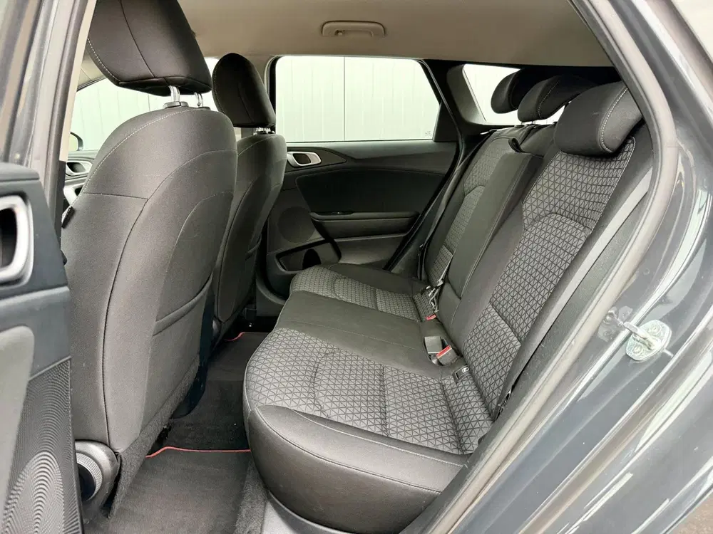 Kia Ceed Ceed SW 1.5 T-GDi AUTOMAAT uit 2021, foto 13