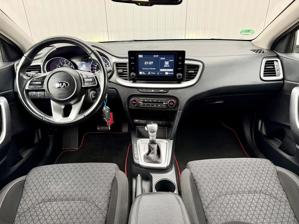 Kia Ceed Ceed SW 1.5 T-GDi AUTOMAAT uit 2021, foto 2