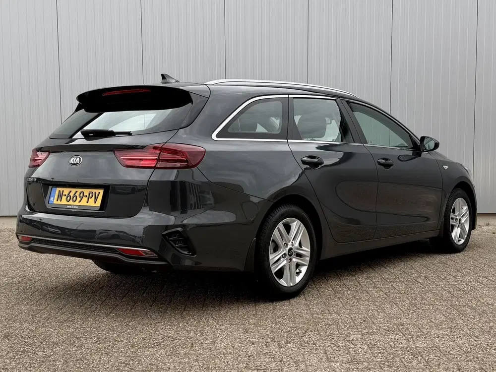 Kia Ceed Ceed SW 1.5 T-GDi AUTOMAAT uit 2021, foto 3