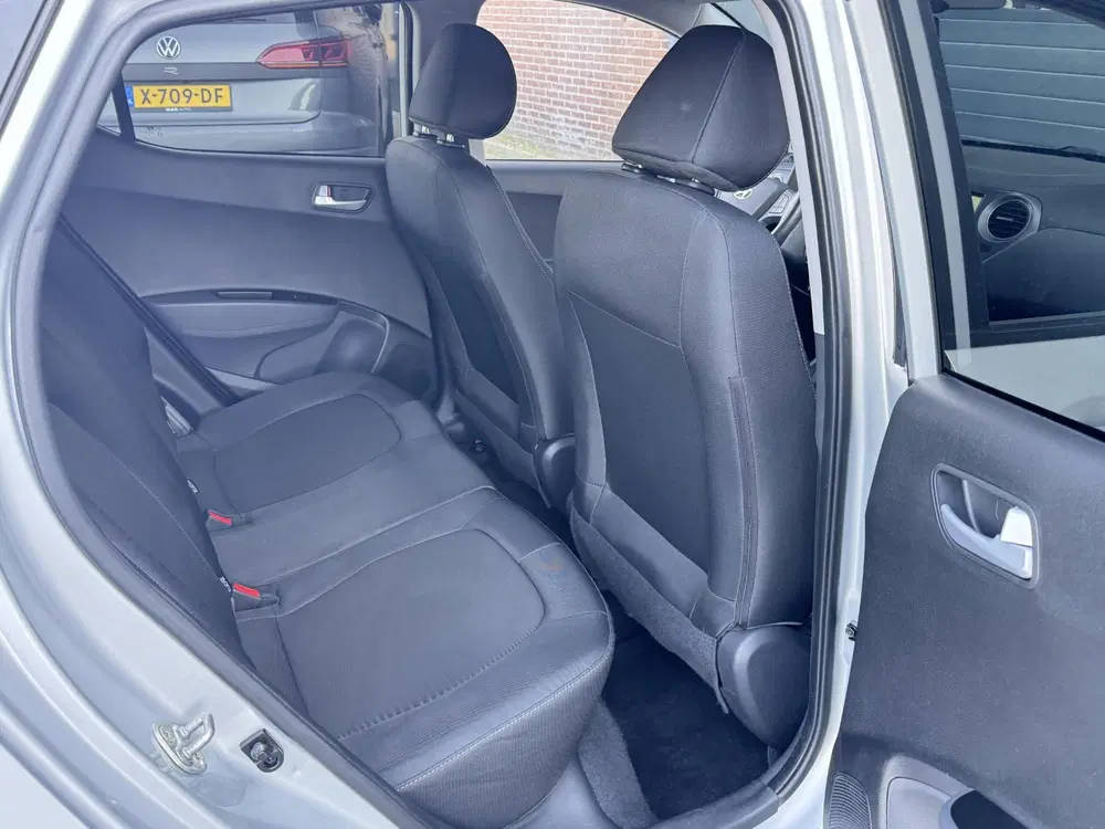 Hyundai i10 1.0I PREMIUM I APPLE CARPLAY I CLIMATE CON uit 2020, foto 11