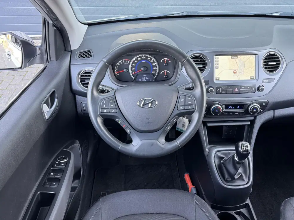 Hyundai i10 1.0I PREMIUM I APPLE CARPLAY I CLIMATE CON uit 2020, foto 5