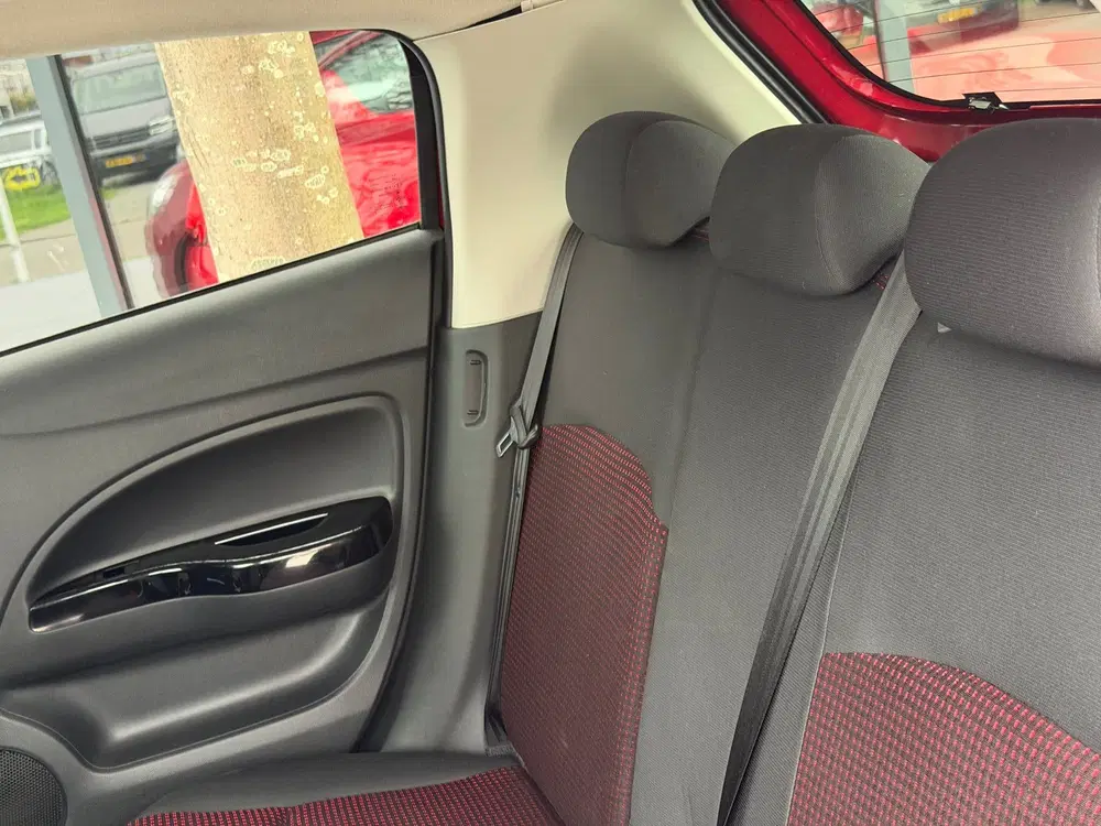 Mitsubishi Space Star 1.2 Advance uit 2019, foto 10