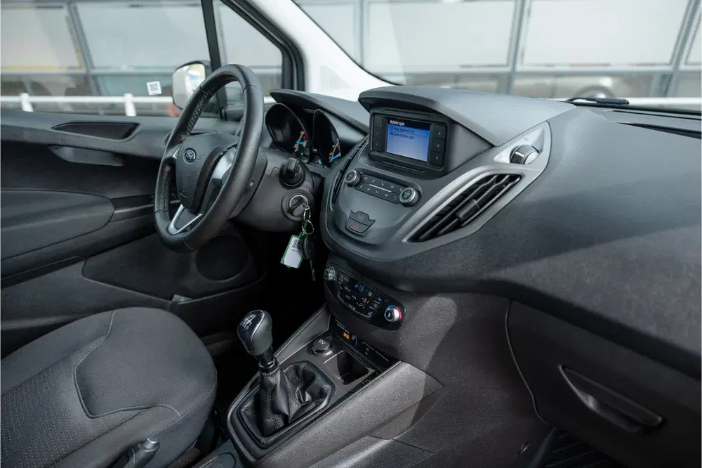 Ford Transit Courier 1.0 100 PK uit 2022, foto 13