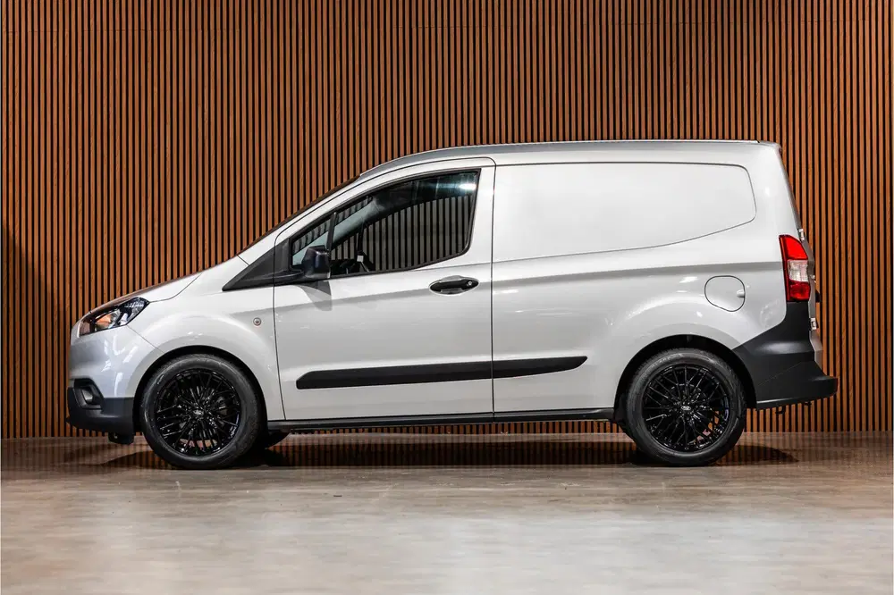 Ford Transit Courier 1.0 100 PK uit 2022, foto 4