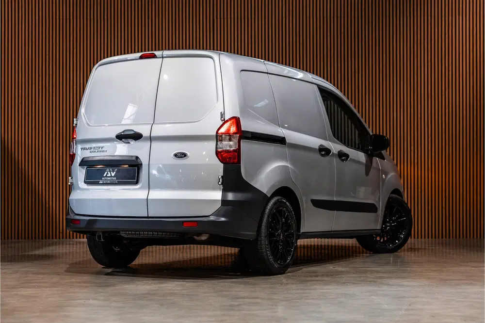 Ford Transit Courier 1.0 100 PK uit 2022, foto 5
