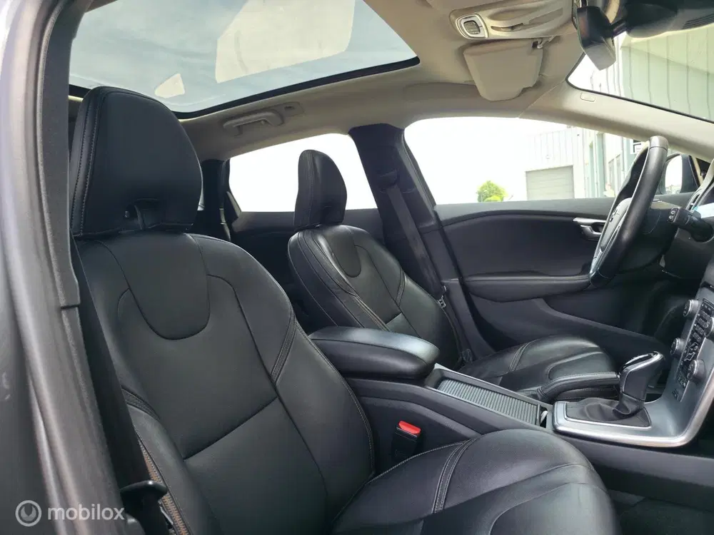 Volvo V40 Cross Country 1.5 T3 Polar+ uit 2019, foto 9