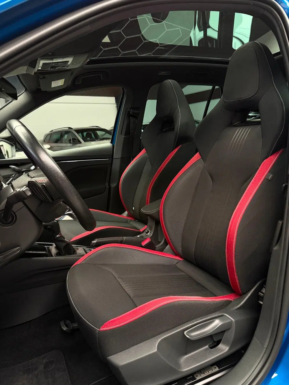 Skoda Kamiq 1.0 TSI Monte Carlo Pano Camera CarPlay uit 2022, foto 4