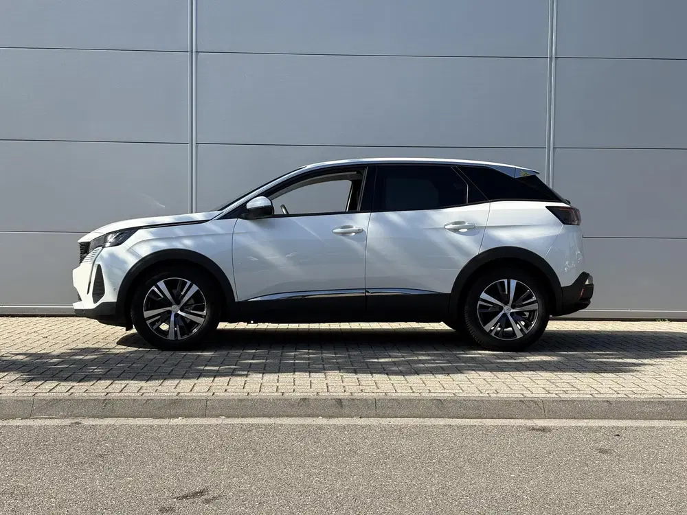 Peugeot 3008 1.2 PureTech Allure uit 2021, foto 3