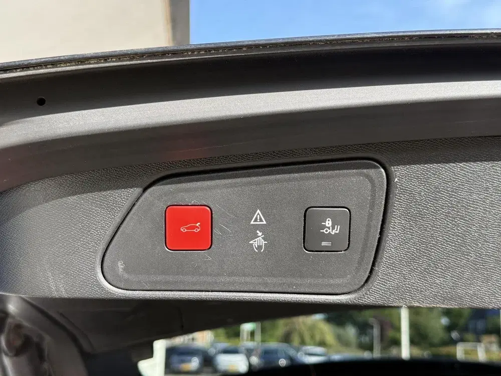 Peugeot 3008 1.6 HYbrid4 300 Première Pack uit 2020, foto 10