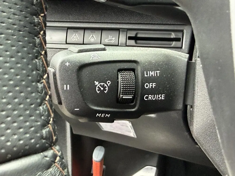 Peugeot 5008 1.2 Hybrid 136 GT uit 2024, foto 15