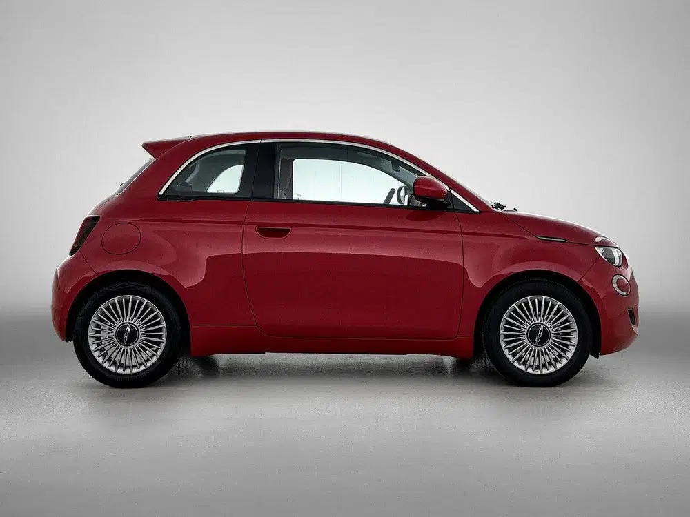 Fiat 500e 95pk RED 24 kWh Automaat ACCU 94% uit 2024, foto 10