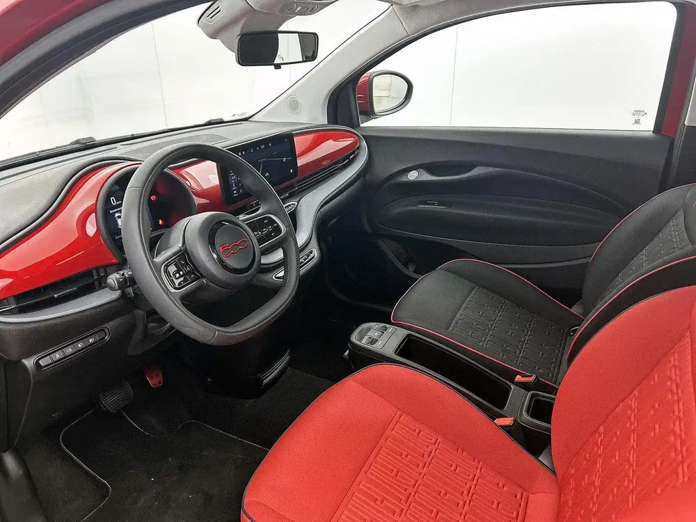 Fiat 500e 95pk RED 24 kWh Automaat ACCU 94% uit 2024, foto 11