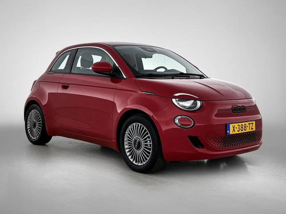 Fiat 500e 95pk RED 24 kWh Automaat ACCU 94% uit 2024, foto 2