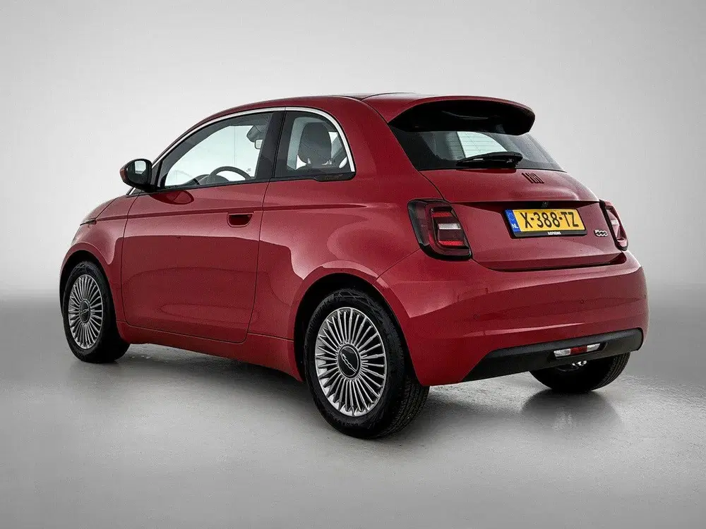 Fiat 500e 95pk RED 24 kWh Automaat ACCU 94% uit 2024, foto 7