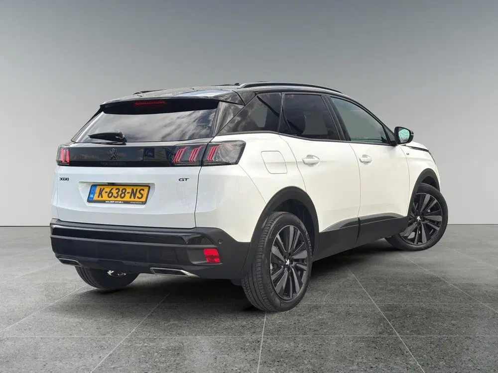 Peugeot 3008 GT 1.2 Turbo 130pk EAT8 uit 2021, foto 5
