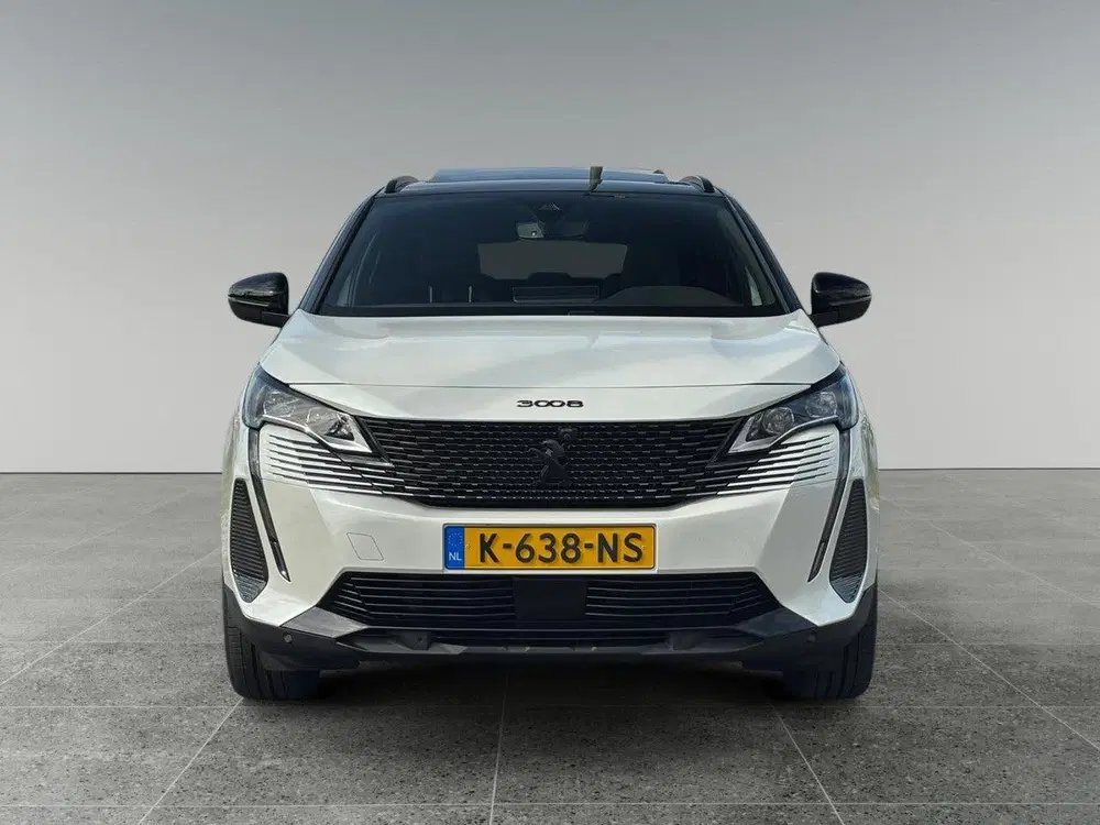 Peugeot 3008 GT 1.2 Turbo 130pk EAT8 uit 2021, foto 8