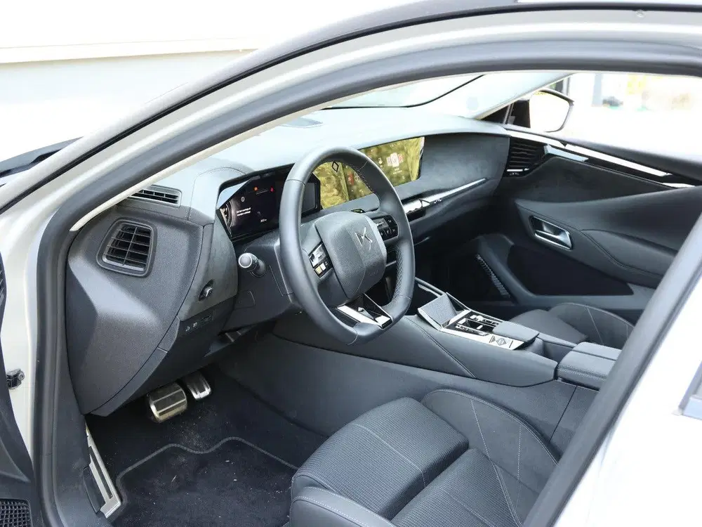 DS Automobiles N°4 DS N4 E-Tense Etoile Absolute Comfort Tech uit 2026, foto 11