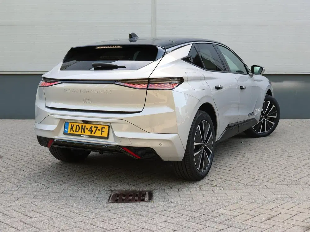 DS Automobiles N°4 DS N4 E-Tense Etoile Absolute Comfort Tech uit 2026, foto 3