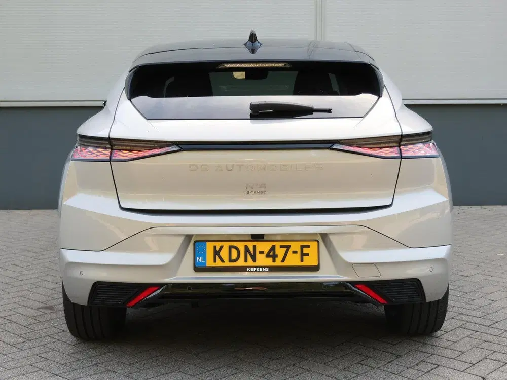 DS Automobiles N°4 DS N4 E-Tense Etoile Absolute Comfort Tech uit 2026, foto 8