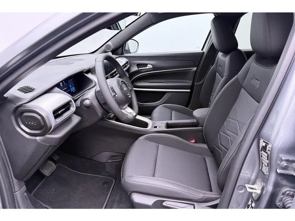 Jeep Avenger Summit 54 kWh uit 2026, foto 6