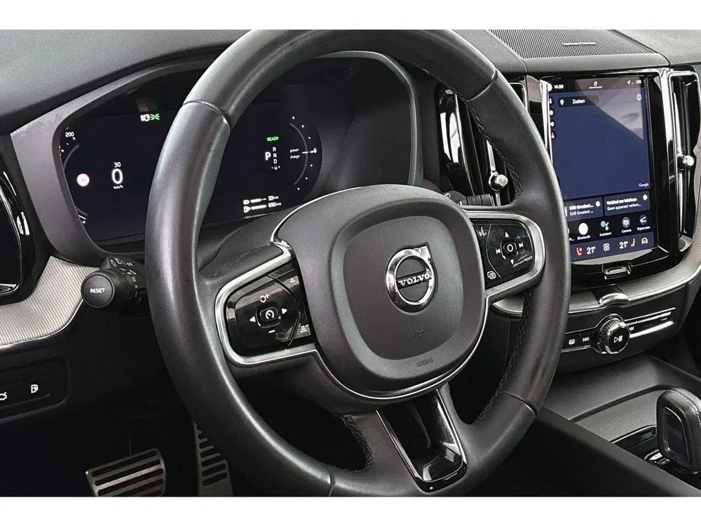 Volvo XC60 2.0 T6 Plug-in hybrid AWD R-Design Pano Tr uit 2022, foto 14